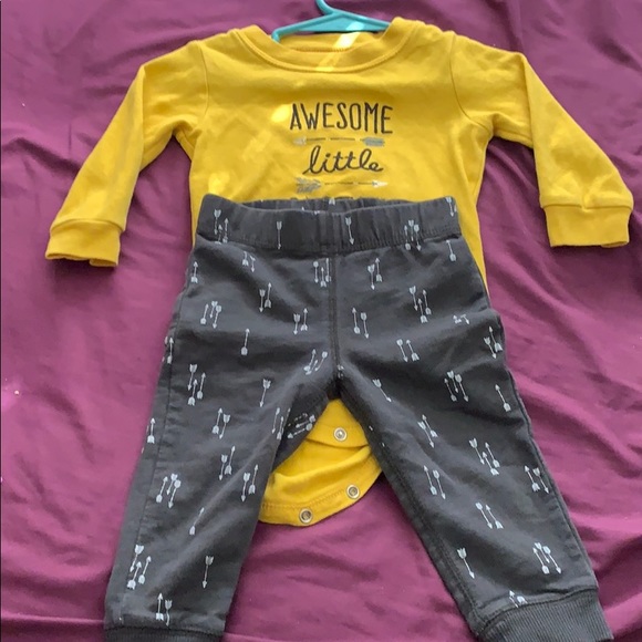 2 outfits 1 extra shirt all new - Picture 3 of 6